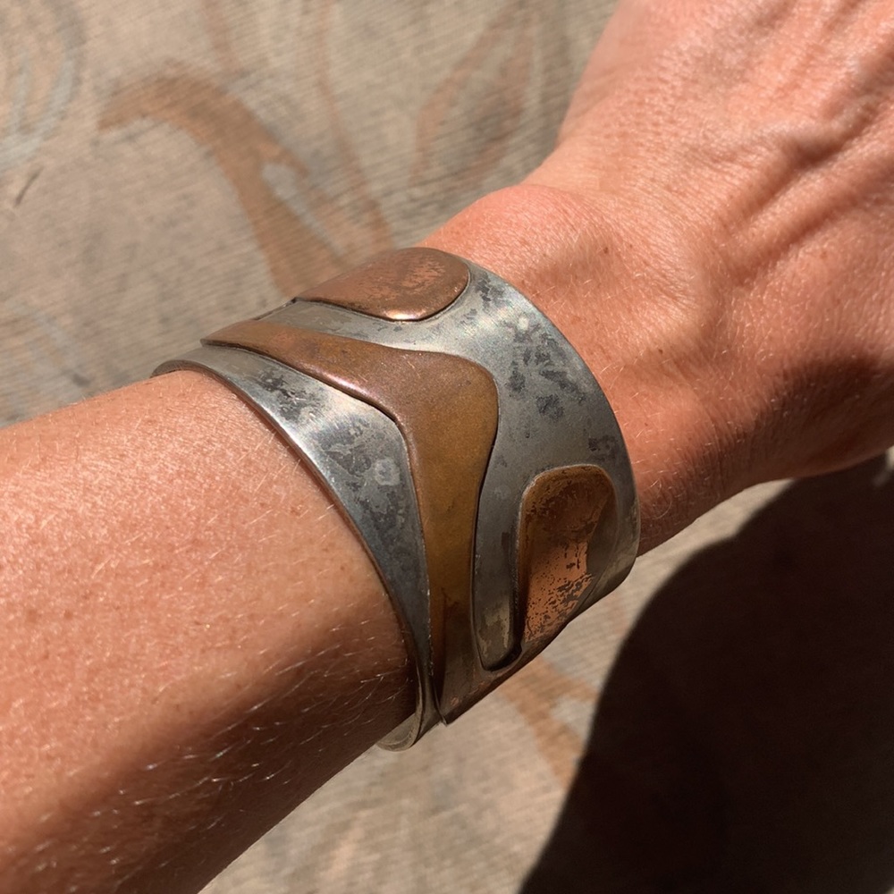 2 tone metal vintage cuff